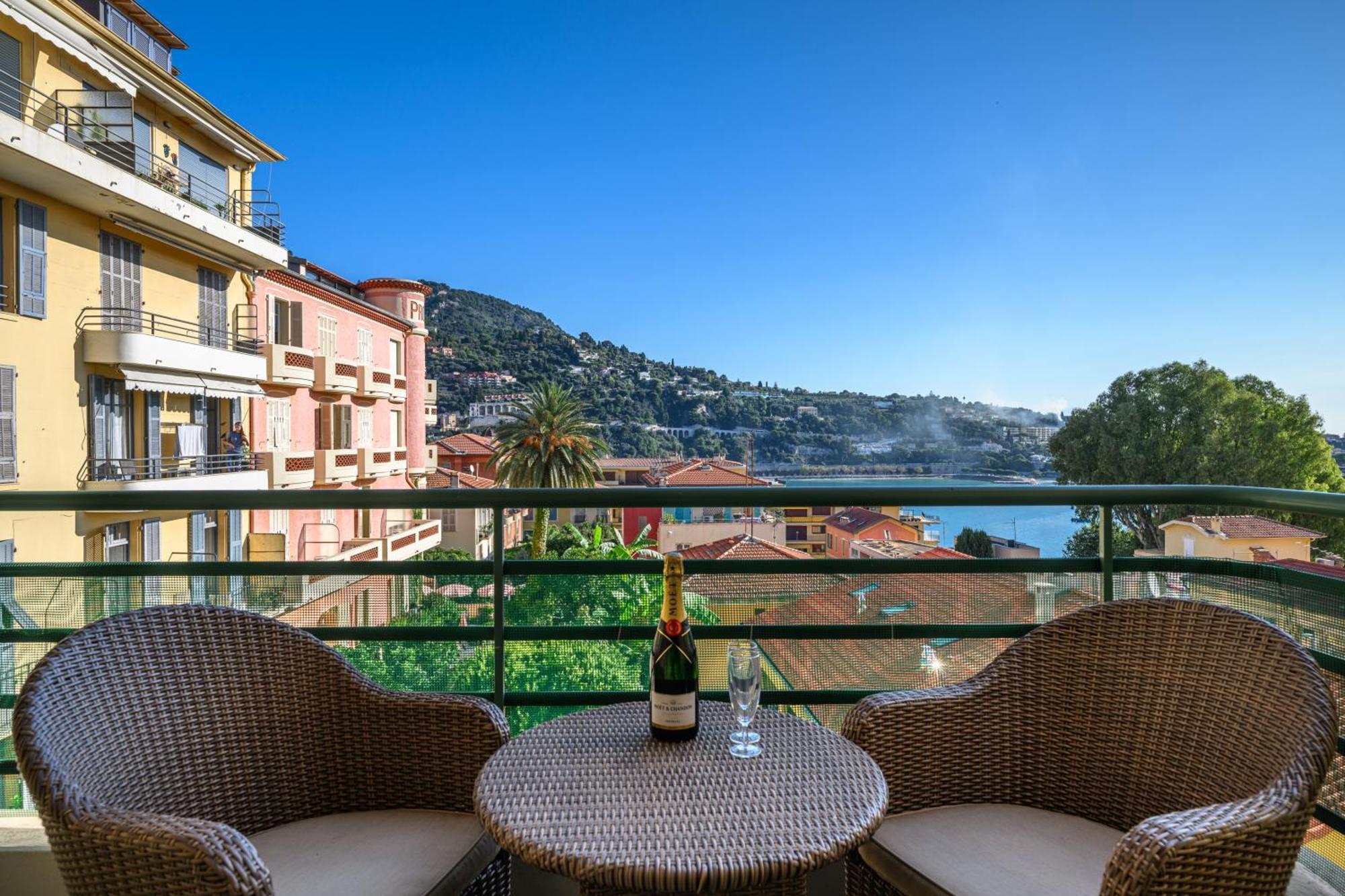 Appartement D Exception, Spacieux Et Lumineux, Avec Balcon Et Vue Mer Villefranche-sur-Mer Exterior photo